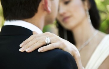 Everything You Ever Wanted to Ask About Engagement Rings